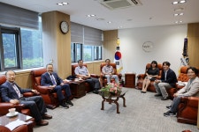 경제‧인문사회연구회 신동천 이사장 내원 : 한국농촌경제연구원