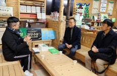 한두봉 원장, 장성 백련동 편백농원 방문 : 한국농촌경제연구원