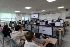 화성시인재육성재단 늘봄이음터작은도서관, 늘봄초등학교와 학교연계로 직업선택의 폭 넓혀:경인투데이뉴스 ≪경인투데이뉴스... 