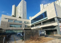 (사)수와진의 사랑더하기, 남동구 서창2동에 아동선물꾸러미 전달:경인투데이뉴스 ≪경인투데이뉴스≫ (사)수와진의 사랑더하기, 남동구... 