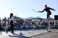 부산시민공원이 황홀한 예술의 거리로 변신! 제9회 부산시민공원 거리예술축제, 오감만족 가을밤의 꿈 선사:경인투데이뉴스 ≪경인투데이뉴스... 