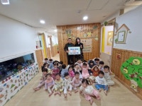 청당다솜어린이집, 천안시 청룡동에 바자회 수익금 전달:경인투데이뉴스 ≪경인투데이뉴스≫ 청당다솜어린이집, 천안시 청룡동에 바자회 수익금... 
