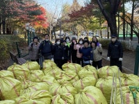 인천 남동구 논현1동, 너른들공원과 인근 산책로 낙엽 정비 실시... 인천 남동구 논현1동, 너른들공원과 인근 산책로 낙엽 정비 실시