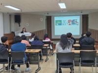 신한은행 원주중앙지점, 원주시장애인종합복지관 발달장애청소년을... 원주중앙지점, 원주시장애인종합복지관 발달장애청소년을 위한 전자칠판... 