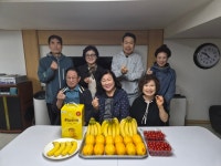 인천 남동구 만수5동 통장자율회, 어버이날 맞아 경로당 방문:경인투데이뉴스 ≪경인투데이뉴스≫ 인천 남동구 만수5동 통장자율회, 어버이날... 