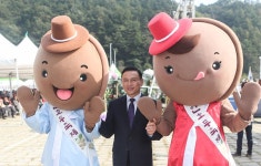 시배지에서 맛보는 명품 호두 천안 광덕 호두 축제 충남 미식 축제 - 램프쿡