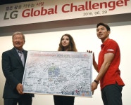 보도자료 | 미디어 | LG 구본무 LG 회장, 연 이틀 170명의 대학교수, 대학생들과 소통