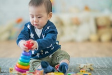 [매일아이] 두 돌 전 어린이집 보내도 될까