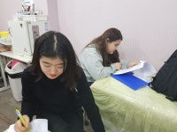 MBC아카데미뷰티스쿨 - 열심히 필기공부를 하고 있는 피부 저녁반!