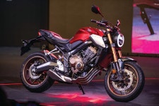 더욱 탄탄해진 네오 스포츠 카페, 혼다 CB650R 공개 | 월간모터바이크 더욱 탄탄해진 네오 스포츠 카페, 혼다 CB650R 공개