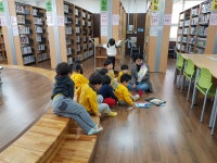 이화유치원 견학왔어요 | 작은도서관