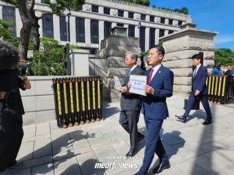 메디포뉴스 의협·병협, 수술실 CCTV 의무화 헌법소원심판청구서 제출