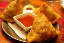 [맛집칼럼] 머노까머나 - 서울 서대문구 창천동 지역맛집 집중탐구