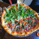 지노스뉴욕피자(Ginos NY Pizza) - 서울 용산구 이태원동 지역맛집