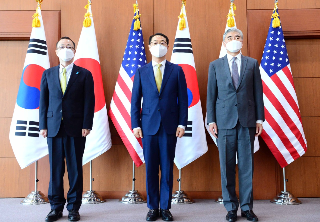 한일 외교장관 회담, 협력과 미래 지향적 한일관계 강조
