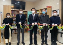 ‘큰 꿈 작은 도서관’ 청소년 문고 개소(12.12) 상세보기|공관활동 | 주선양 대한민국 총영사관 주선양 대한민국 총영사관 