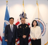 총영사, 시애틀 타코마 국제공항 세관국경보호국 방문 (4.10) 상세보기|공관 활동사항 | 주시애틀 대한민국 총영사관 주시애틀 대한민국 총영사관 