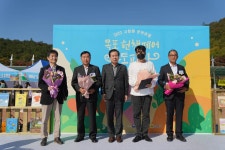 목포시(10.22.문학관주무대) 시월애 문학여행 헌책페어 개막식 및 목포문화상 시상식 (10.22.문학관주무대) 시월애 문학여행 헌책페어 개막식... 