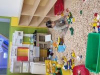 momQ | 맘큐 | 유한킴벌리 직영몰 주말은 키즈카페에서 신나게 놀아요😆