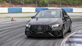- 메르세데스-AMG A45 & CLA 45 S 트랙 체험기 - 모토야 AMG의 젊은 피를 만나다! - 메르세데스-AMG A45 & CLA 45 S 트랙 체험기