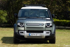 우직한 일꾼에서 호방한 신사로 - 랜드로버 디펜더 110 시승기 - 모토야 우직한 일꾼에서 호방한 신사로 - 랜드로버 디펜더 110 시승기