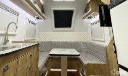 충실한 옵션에 1년 무상보증까지! - 비엔비모빌 H530 - 모토야 충실한 옵션에 1년 무상보증까지! - 비엔비모빌 H530