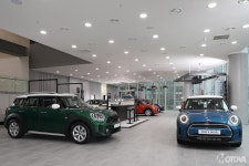MINI 동성 모터스, 부산 전시장 새단장 오픈 - 모토야 MINI 동성 모터스, 부산 전시장 새단장 오픈
