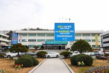 무안군 Y식자재마트, 관내 저소득층에 사랑의 나눔 쌀 120포 기탁 - 무안군청 무안군 Y식자재마트, 관내 저소득층에 사랑의 나눔 쌀 120포 기탁