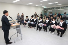 무안군 학력인정 성인문해교실 졸업식 (3월 12일) - 무안군청 무안군 학력인정 성인문해교실 졸업식 (3월 12일)