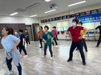 무안군보건소, ‘건강이 낙지! 비만은 어니언! 댄스 동아리’ 운영 - 무안군청 무안군보건소, ‘건강이 낙지! 비만은 어니언! 댄스 동아리’ 운영