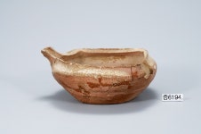 토제 귀때 있는 사각 완 | 소장품 검색:국립중앙박물관 토제 귀때 있는 사각 완 | 소장품 검색