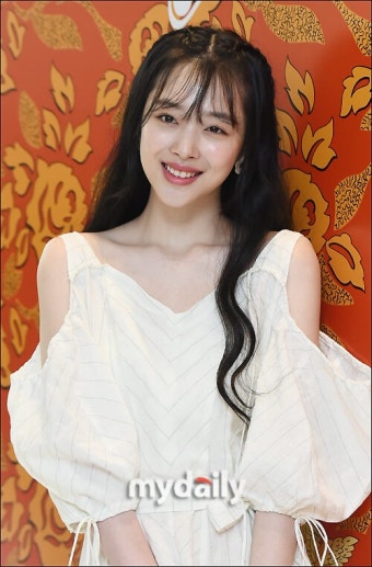 설리 유가족, 리얼 베드신 논란 관련 김수현과 이사랑에 입장 요구