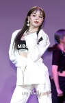 [MD포토] 키아라 `진주처럼 반짝반짝 빛나는 가수가 되고 싶어요` - 마이데일리 [MD포토] 키아라 진주처럼 반짝반짝 빛나는 가수가 되고 싶어요