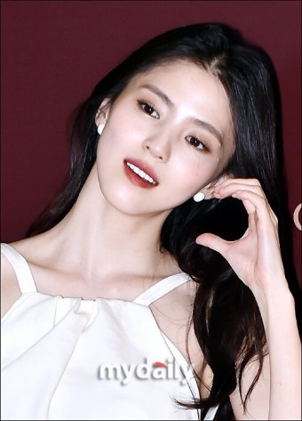 한소희, `예쁨 가득 볼하트` [MD포토] - 마이데일리 한소희, '예쁨 가득 볼하트' [MD포토]