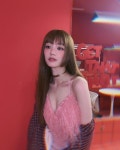 이유비, 이렇게 섹시했나? `훅` 파인 노출 의상 입고 반전 매력 - 마이데일리 이유비, 이렇게 섹시했나? 훅 파인 노출 의상 입고 반전 매력 