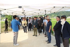 동강제골조은농장휴게실 | 25.07.08 동강 김식 농지대구획 정리 농장 방문 - 365일 열린시장실 25.07.08 동강 김식 농지대구획 정리 농장 방문