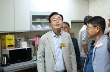 25.08.07 무더위쉼터 점검(삼성아파트 경로당) - 365일 열린시장실 25.08.07 무더위쉼터 점검(삼성아파트 경로당)