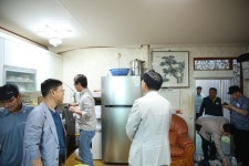 25.08.07 무더위쉼터 점검(삼성아파트 경로당) - 365일 열린시장실 25.08.07 무더위쉼터 점검(삼성아파트 경로당)