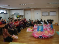 행사앨범-관내 경로당 어르신을 위한 재롱잔치 내용 | 남동구청... 행사앨범-관내 경로당 어르신을 위한 재롱잔치  내용 | 남동구청 행정복지센터... 
