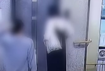 여자친구 살해하고 행인들에게 많이 다쳐서.. 라고 거짓말 한 이유는? 여자친구 살해하고 행인들에게  많이 다쳐서.. 라고 거짓말 한 이유는?