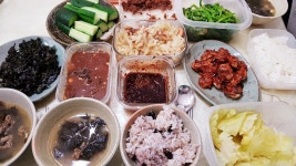 진짜 현실적인 전라도 집밥 - 음식 / 과일 / 외식 - 네모판 진짜 현실적인 전라도 집밥