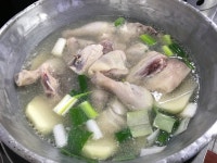뜨끈한 닭한마리 국물에 소주한잔 생각나는 밤,서울 종로구 동대문 닭한마리골목 - 음식 / 과일 / 외식 - 네모판 뜨끈한 닭한마리 국물에 소주한잔... 