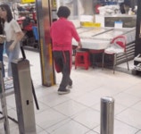 버린 얼음 재사용 하는 대구 서문시장 - 지금국내엔 - 네모판 버린 얼음 재사용 하는 대구 서문시장