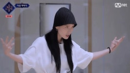 [퀸덤2] 다음 주 모니카 빙의한 이달의소녀x브레이브걸스 은지.gif - 연예이슈 수다방 - 네모판 [퀸덤2] 다음 주 모니카 빙의한... 
