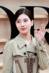 디올쇼 수지 김연아 고화질 .jpg - 연예이슈 수다방 - 네모판 디올쇼 수지 김연아 고화질 .jpg