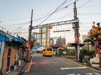 서울에 남아 있는 철도 건널목들.jpg - 연예이슈 수다방 - 네모판 서울에 남아 있는 철도 건널목들.jpg