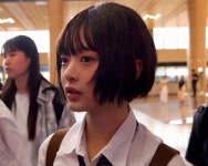 최근 뉴진스 하니 공항사진.jpg - 연예이슈 수다방 - 네모판 최근 뉴진스 하니 공항사진.jpg