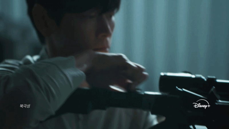 전지현과 강동원 주연, 디즈니+ 오리지널 시리즈 북극성 속 유엔대사 문주 역으로 변신하여 팬들의 기대를 모으다