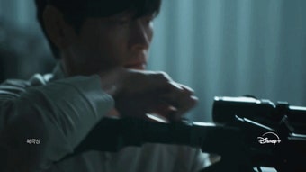 전지현과 강동원 주연, 디즈니+ 오리지널 시리즈 북극성 속 유엔대사 문주 역으로 변신하여 팬들의 기대를 모으다