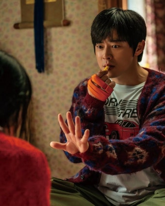 조정석 <좀비가 되어버린 나의 딸> 첫 스틸컷 - 연예이슈 수다방 - 네모판 조정석 <좀비가 되어버린 나의 딸> 첫 스틸컷